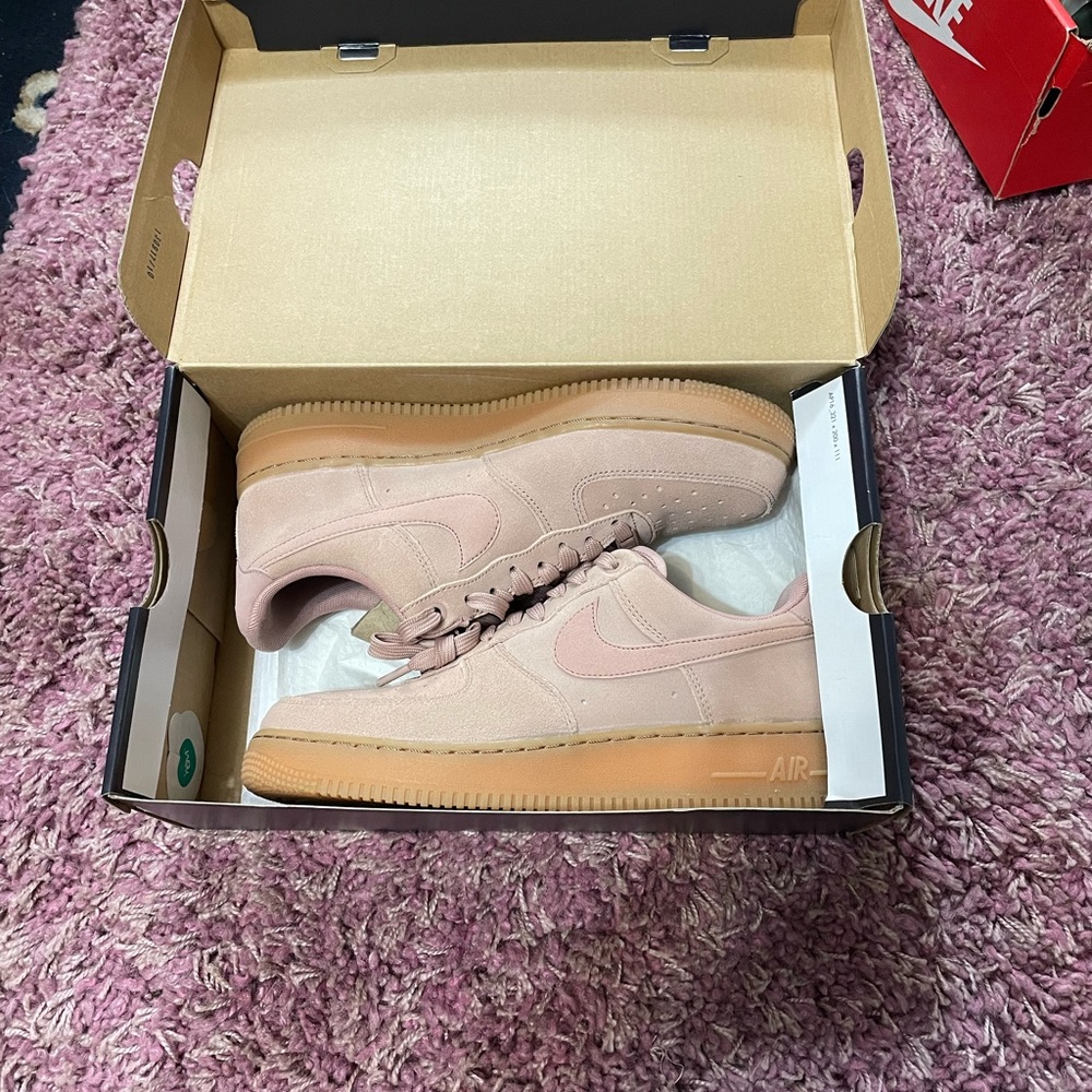 Nike Air Force 1